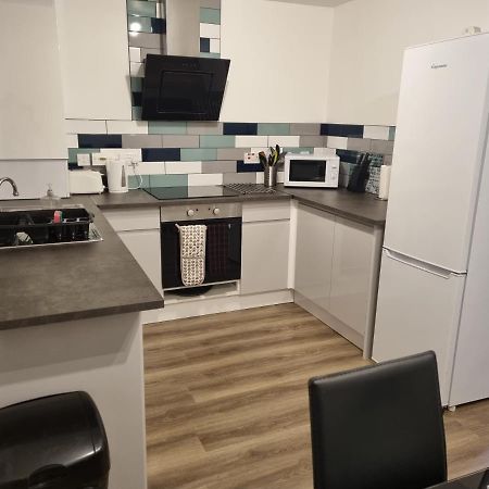 Oldwood Home From Home 2 ลิฟวิงสตัน ภายนอก รูปภาพ